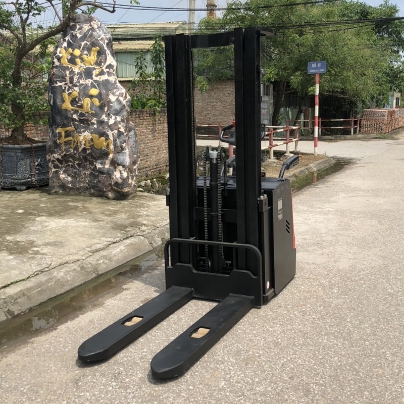 Xe nâng điện stacker 1,6 tấn bảo hành trên toàn quốc