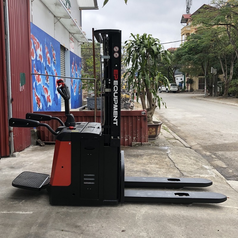 Xe nâng điện Stacker 2 tấn 