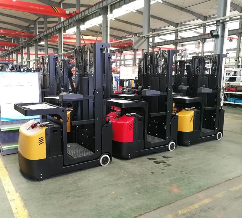 Xe nâng người JX1 0,5 tấn mang lại sự thuận lợi cho công việc