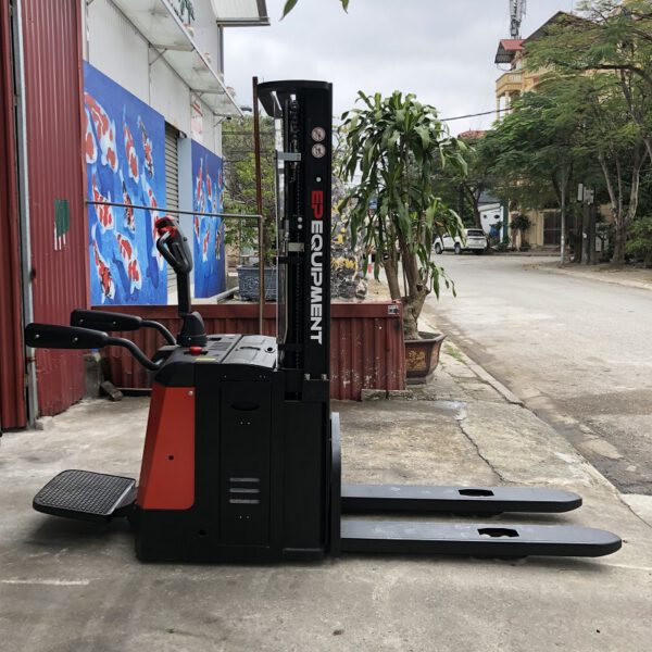 Xe nâng điện đứng lái ES20-20RAS