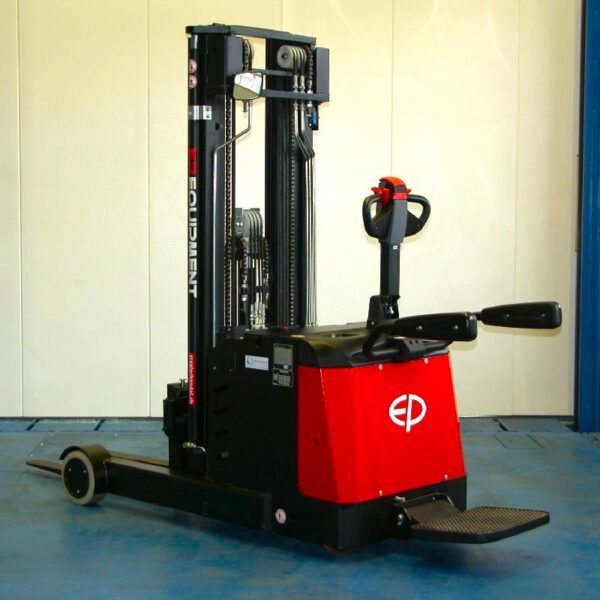 Xe nâng điện đứng lái CQE15R