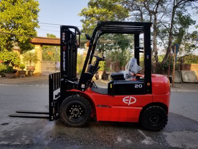 Xe nâng dầu ngồi lái CPCD20T3