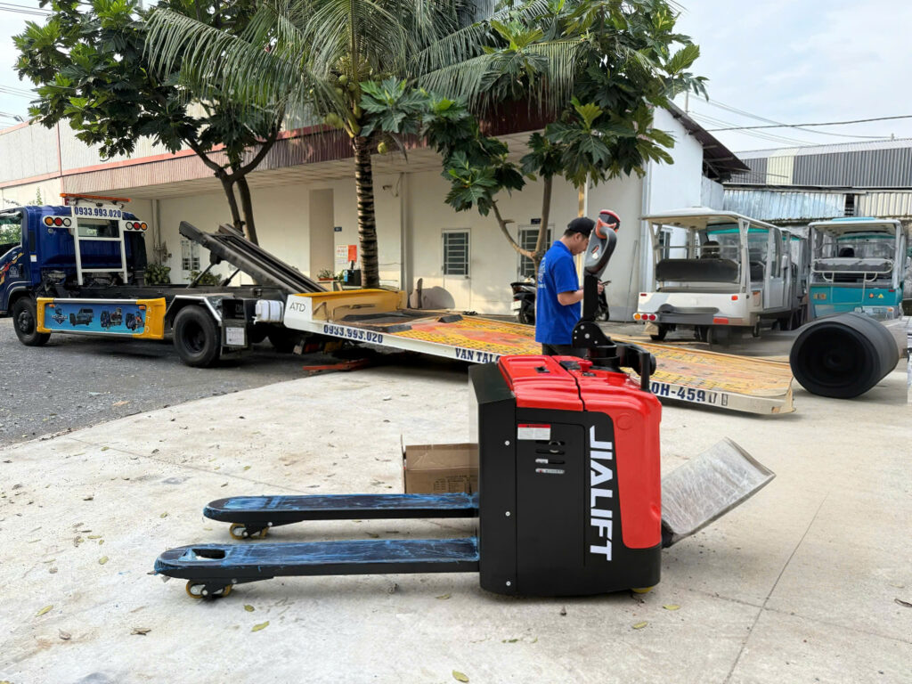 Xe nâng tay điện pallet mover 3 tấn JIALIFT SL30GA