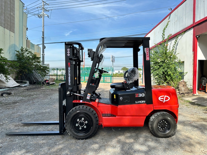XE NÂNG ĐIỆN NGỒI LÁI 3 TẤN EFXZ301-H